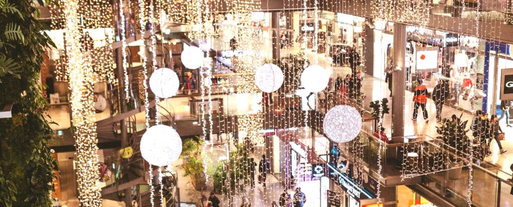 Modern lighting in the mall